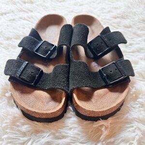 Birkenstock Arizona Soft Footbed
Suede Leather